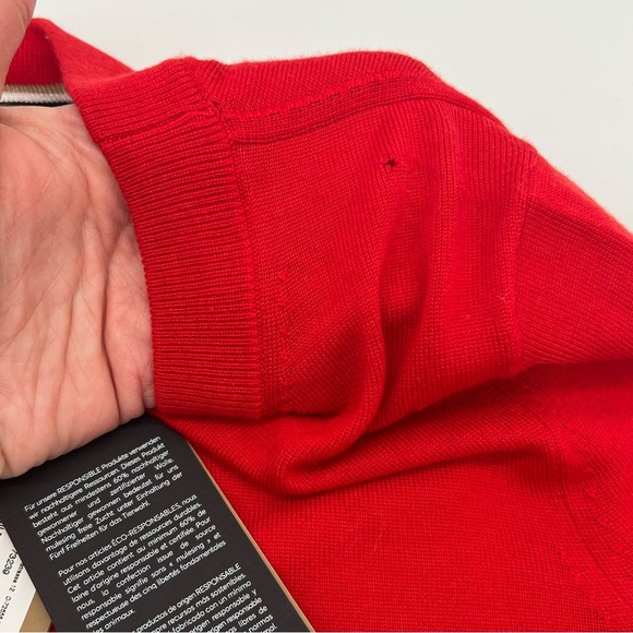 BOSS Hugo Boss Red Superfine Merino Wool Sweater – Size Medium – New with Tags - Picture 6 of 12